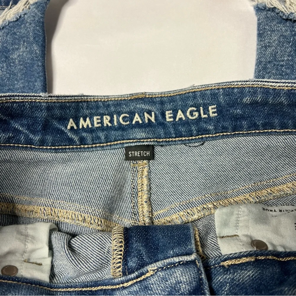 American Eagle Mom Jeans Front and Back Ripped Size 4 - Picture 11 of 11
